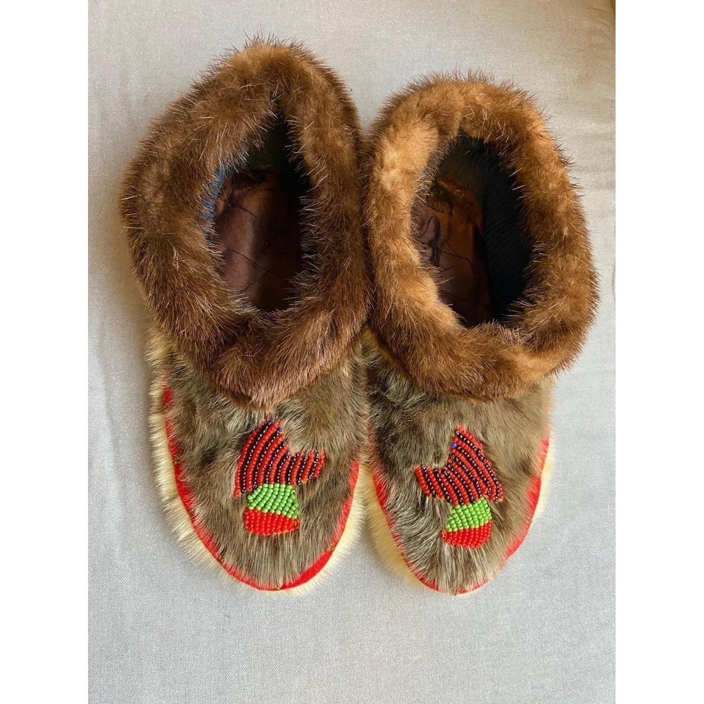 Native American Shoe Slippers Art Moccasins Small Leather Bead Seal Decor SKU2